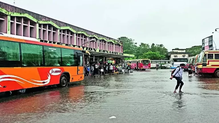12 കോടി ചെലവ്, എറണാകുളം കെഎസ്ആര്‍ടിസി ബസ് സ്റ്റാന്‍ഡ് വൈറ്റില മൊബിലിറ്റി ഹബ്ബ് മാതൃകയിൽ നവീകരിക്കും