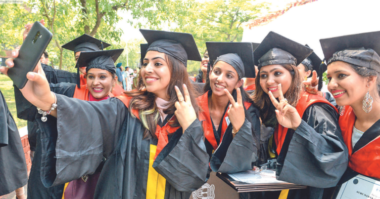 ഉ​ന്ന​ത വി​ദ്യാ​ഭ്യാ​സ​ത്തി​ന് പ​ത്ത് ല​ക്ഷം രൂ​പ  വി​ദ്യാ​ഭ്യാ​സ വാ​യ്പാ സഹായം