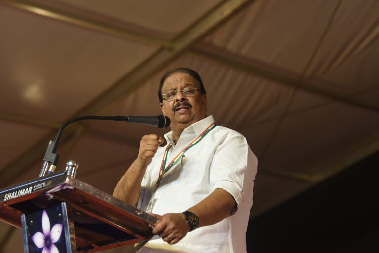 വിട്ടുവീഴ്ചക്ക് റെഡി , കണ്ണൂരിൽ മത്സരിക്കാൻ തയാറെന്ന് കെ സുധാകരൻ
