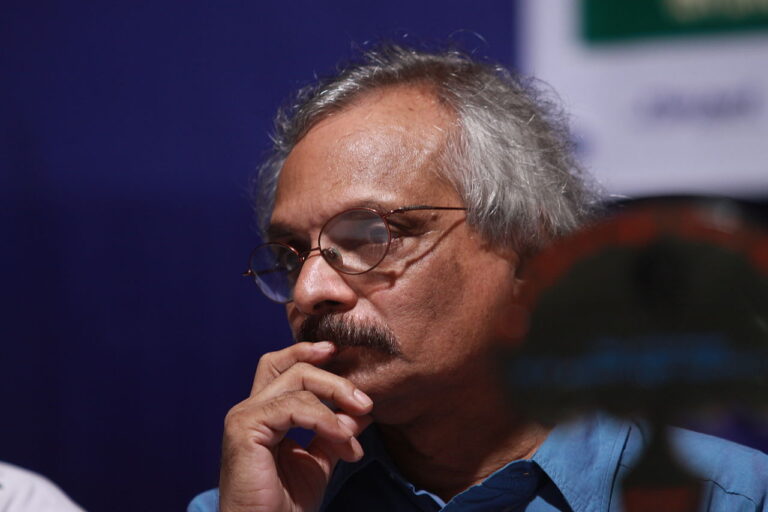 കേരളവും ഹിംസാത്മകം ആകുകയാണ്, എന്തുവില കൊടുത്തും നാമതിനെ തടയണം: എം മുകുന്ദൻ
