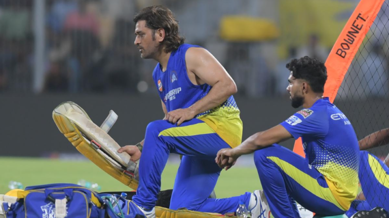 വെടിക്കെട്ടുകളുടെ പൂരത്തിന് ഇന്ന് തിരിതെളിയും; ചെന്നൈയും ആർസിബിയും മുഖാമുഖം