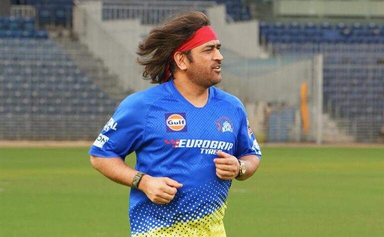 ധോണിയുടെ പുതിയ റോളിൽ തലപുകച്ച് ആരാധകർ; ഉത്തരം നൽകി മുൻ താരം