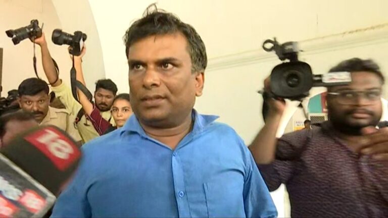 കേരള യൂണിവേഴ്സിറ്റി കലോത്സവ കോഴ: പരിശീലകരുടെ സ്വാധീനത്തിന് വഴങ്ങി വിധികർത്താക്കൾ ഫലം അട്ടിമറിക്കാൻ ശ്രമിച്ചെന്ന് എഫ്ഐആർ
