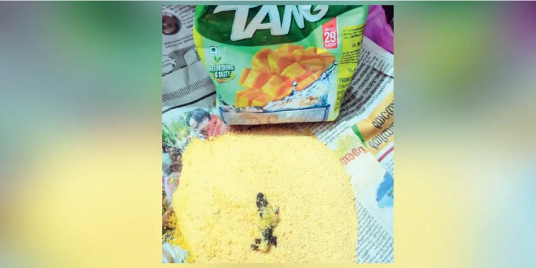 ശീതളപാനീയ മിശ്രിതത്തില്‍ ചത്ത പല്ലി, പരാതി