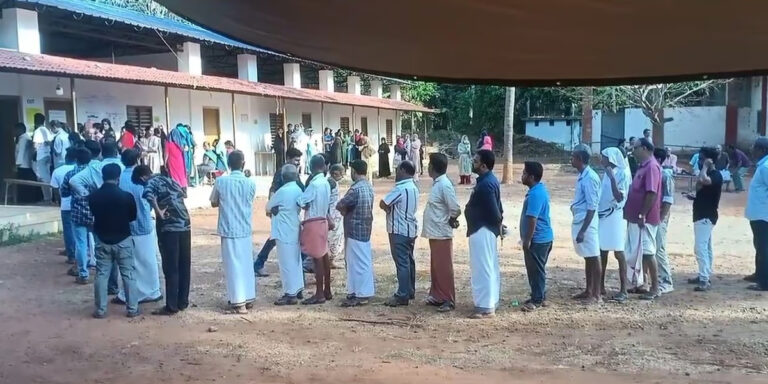 ആദ്യ രണ്ടു മണിക്കൂറിൽ സംസ്ഥാനത്ത് 12.26 ശതമാനം പോളിങ്