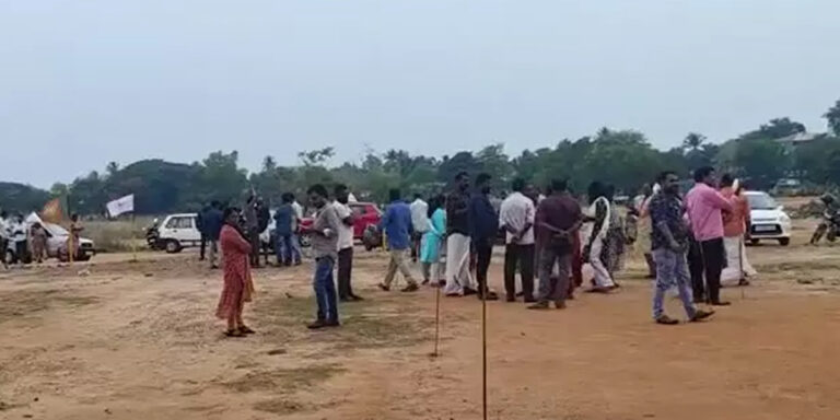 പൊലീസ് സുരക്ഷ ഉറപ്പു നൽകിയിട്ടും ടെസ്റ്റിന് ആളെത്തിയില്ല, പ്രതിഷേധം കടുപ്പിച്ച് ഡ്രൈവിങ് സ്കൂളുകാർ