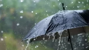 സംസ്ഥാനത്ത് ഒറ്റപ്പെട്ട മഴ തുടരും; ഇടിമിന്നലിനും ശക്തമായ കാറ്റിനും സാധ്യത