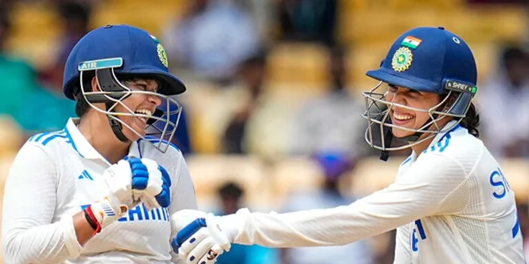 വനിതാ ക്രിക്കറ്റ് ചരിത്രത്തില്‍ ആദ്യം, 603 റണ്‍സുമായി റെക്കോര്‍ഡുകളുടെ പെരുമഴ തീര്‍ത്ത് ഇന്ത്യ