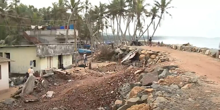 100 തീരദേശ ഗ്രാമങ്ങളെ കാലാവസ്ഥാ പ്രതിരോധ ശേഷിയുള്ളവയാക്കി മാറ്റാൻ 200 കോടിയുടെ കേന്ദ്രപദ്ധതി, കേരളത്തിൽ നിന്നും 6 ഗ്രാമങ്ങൾ