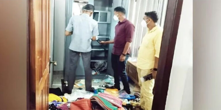 കാസർകോട് എസ്ബിഐ മുന്‍ ഉദ്യോഗസ്ഥന്‍റെ വീട് കുത്തിത്തുറന്ന് വന്‍ കവര്‍ച്ച