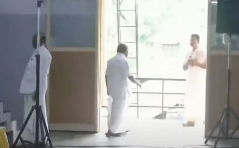 മന്ത്രി എത്താന്‍ വൈകി ; സിപിഎം പരിപാടിയില്‍ നിന്ന് ജി സുധാകരന്‍ ഇറങ്ങിപ്പോയി