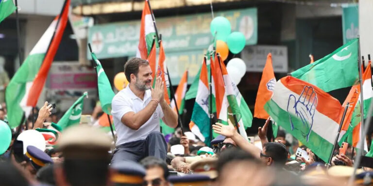 ഞാൻ പ്രധാനമന്ത്രിയെ പോലെ ദൈവികശക്തി കൊണ്ട് ജീവിക്കുന്നയാളല്ല, എൻ്റെ തീരുമാനങ്ങൾ ജനങ്ങളോട് കൂടിയാലോചിച്ചാണെന്നും രാഹുൽ