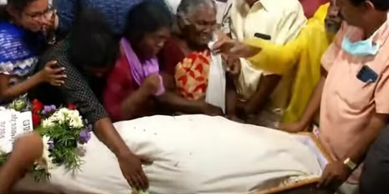 പത്ത് മിനിറ്റില്‍ താഴെ പൊതുദര്‍ശനം; ജോയിക്ക് മാരായമുട്ടത്തെ വീട്ടുവളപ്പില്‍ അന്ത്യവിശ്രമം