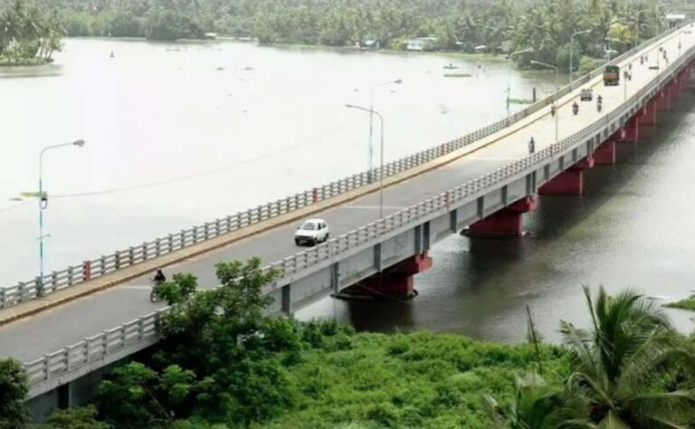 ഗതാഗതക്കുരുക്കിന് ആശ്വാസം; തേവര- കുണ്ടന്നൂര്‍ പാലം നാളെ തുറക്കും