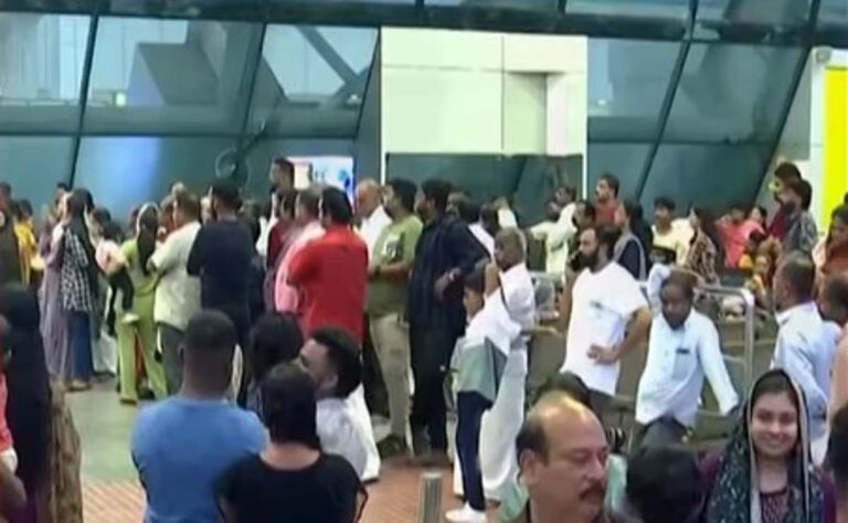 ശമ്പളപരിഷ്‌കരണവും ബോണസ് വര്‍ധനയും അംഗീകരിച്ചു; എയര്‍ ഇന്ത്യ കരാര്‍ ജീവനക്കാരുടെ സമരം അവസാനിപ്പിച്ചു