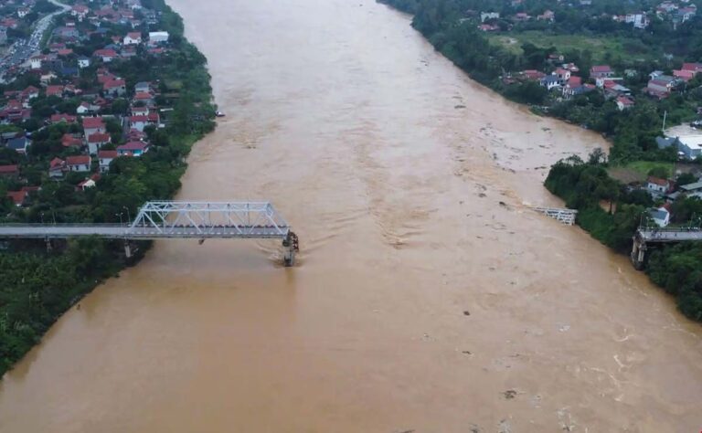 വിയറ്റ്‌നാമില്‍ കനത്ത മഴയും ചുഴലിക്കാറ്റും; മരണ സംഖ്യ 59 ആയി