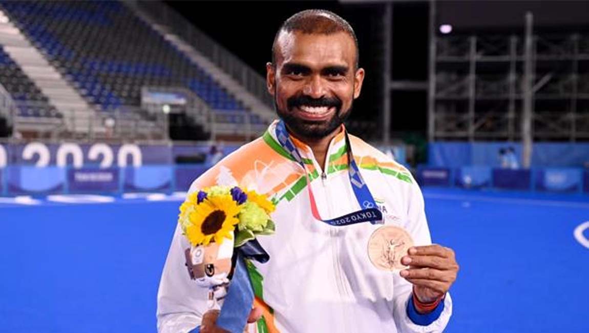 ഒ​ളി​മ്പ്യ​ൻ പി.​ആ​ര്‍.​ശ്രീ​ജേ​ഷി​ന് അ​നു​മോ​ദ​നം ബു​ധ​നാ​ഴ്ച