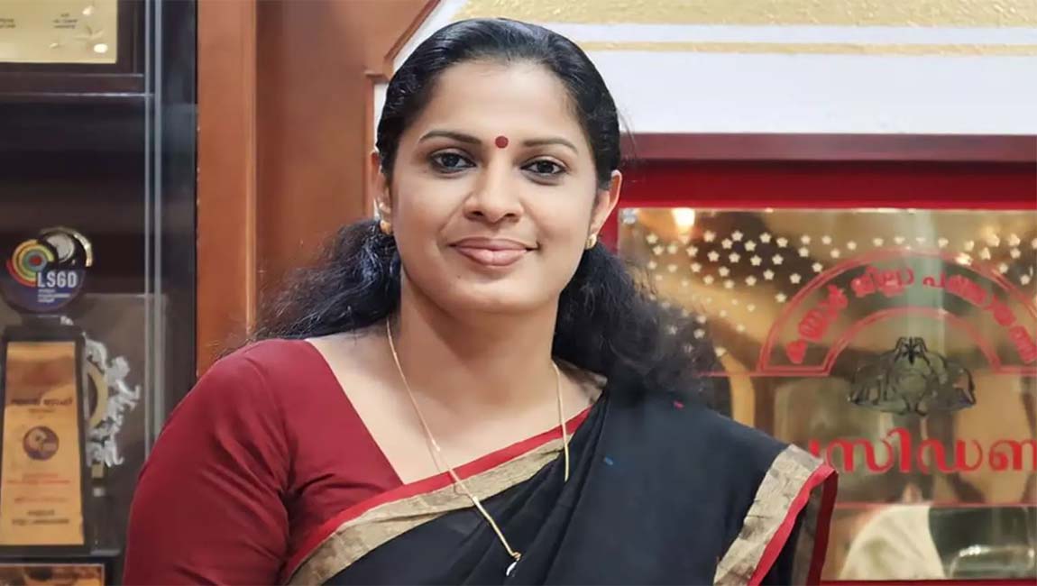 പി പി ദിവ്യയുടെ ജാമ്യാപേക്ഷ കോടതി ഇന്നു പരിഗണിക്കും