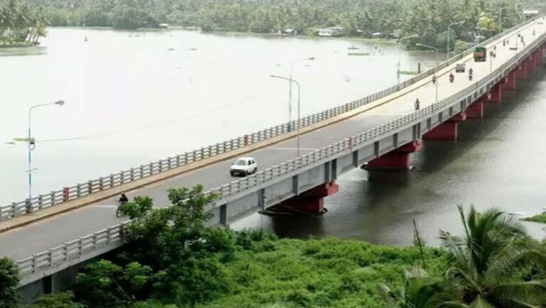 അറ്റകുറ്റ പണികള്‍ക്കായി തേവര – കുണ്ടന്നൂര്‍ പാലം ഇന്ന് അടയ്ക്കും