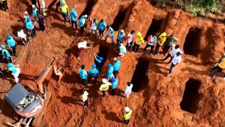വയനാട് ദുരന്തം : മരിച്ചവരുടെ സംസ്കാരത്തിന് ചെലവാക്കിയത് 19.67 ലക്ഷം; കണക്ക് പുറത്തുവിട്ട് സർക്കാർ