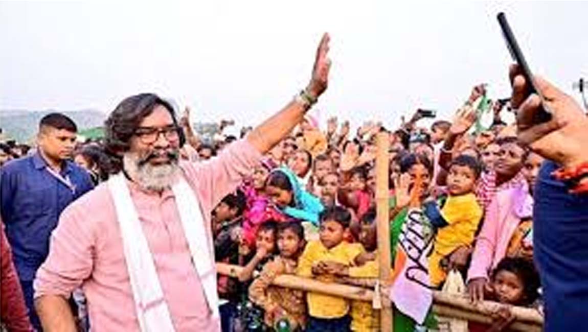 ജാർഖണ്ഡിൽ 57 സീറ്റുകളുമായി ഇൻഡ്യാ മുന്നണി മുന്നേറുന്നു; പത്‌നിയോടും അനുയായികളോടും നന്ദി പറഞ്ഞ് സോറൻ