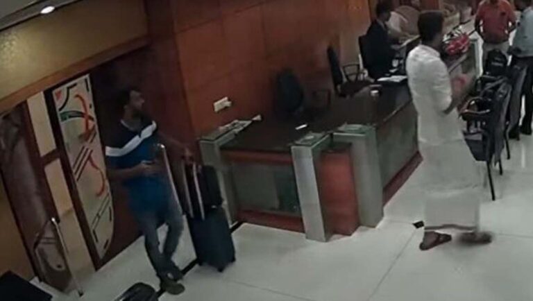 കോ​ൺ​ഗ്ര​സി​നെ​തി​രായ ക​ള്ള​പ്പ​ണ ആ​രോ​പ​ണം; നി​യ​മോ​പ​ദേ​ശം തേ​ടി​യ​ശേ​ഷം ന​ട​പ​ടി : പോ​ലീ​സ്