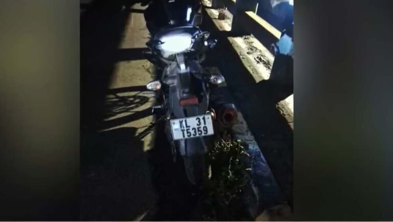 തൃപ്പൂണിത്തുറയില്‍ നിയന്ത്രണം വിട്ട ബൈക്ക് പാലത്തിന്റെ കൈവരിയിലിടിച്ചു; രണ്ടു പേര്‍ മരിച്ചു