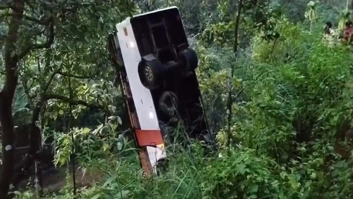 കണ്ണൂരില്‍ നാടക സംഘം സഞ്ചരിച്ച ബസ് അപകട കാരണം ഗൂഗിള്‍ മാപ്പ് നോക്കി വഴി തെറ്റിയത്