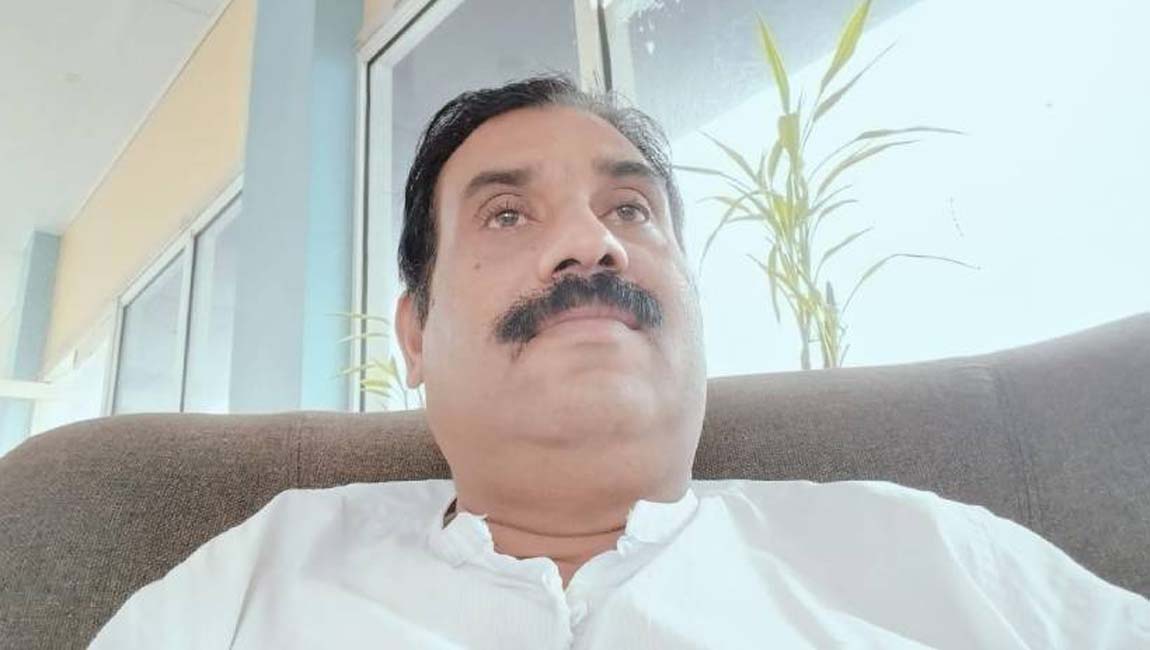 പാലക്കാട് BJP മുൻ ജില്ലാ വൈസ് പ്രസിഡന്റ് പാർട്ടി വിട്ടു