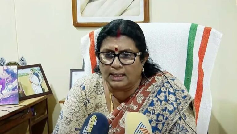 പാലക്കാട് ഉപതെരഞ്ഞെടുപ്പില്‍ സ്ഥാനാര്‍ത്ഥി നിര്‍ണയത്തില്‍ പാളിച്ചയുണ്ടായി : നഗരസഭ ചെയര്‍പേഴ്‌സൺ പ്രമീള ശശിധരന്‍