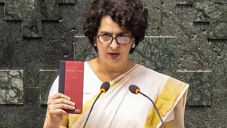 ലോക്‌സഭാംഗമായി പ്രിയങ്കാ ഗാന്ധി സത്യപ്രതിജ്ഞ ചെയ്തു