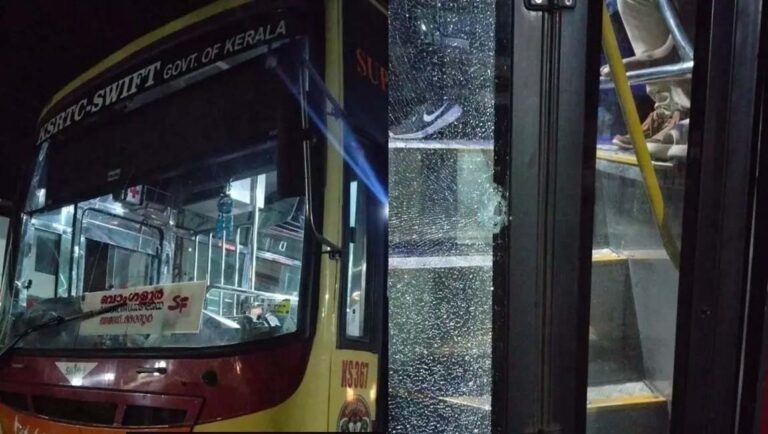 താമരശ്ശേരിയിൽ കെഎസ്‍ആര്‍ടിസി സ്വിഫ്റ്റ് ബസിന് നേരെ കല്ലേറ്