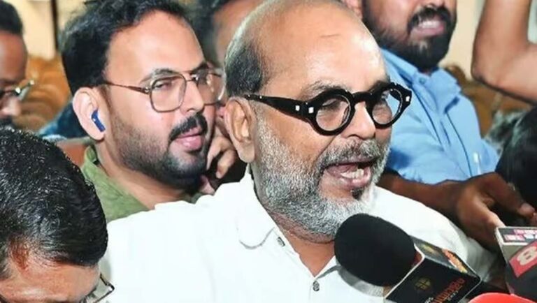 നീലപ്പെട്ടി കോണ്‍ഗ്രസിന്റെ  ട്രാപ്പ് : നിലപാടില്‍ ഉറച്ച് കൃഷണദാസ്