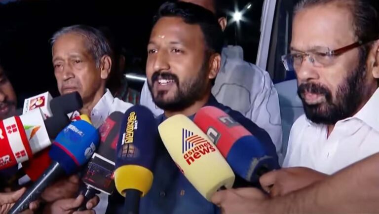 പാലക്കാട്ടെ ബിജെപി ഇടർച്ച പ്രകടം, യുഡിഎഫിനും എൽഡിഎഫിനും നഗരത്തിൽ വോട്ട് കൂടി