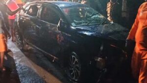 തിരുവനന്തപുരത്ത് നിയന്ത്രണം വിട്ട് കാർ മറിഞ്ഞ് രണ്ടര വയസുകാരൻ മരിച്ചു