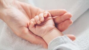 ക്രിസ്മസ് ദിനത്തില്‍ അമ്മ തൊട്ടിലില്‍ ‘മാലാഖ’ കുഞ്ഞ്; പേര് തേടി മന്ത്രി വീണാ ജോര്‍ജ്