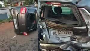 കോട്ടയത്ത് കാര്‍ നിര്‍ത്തിയിട്ടിരുന്ന കാറില്‍ ഇടിച്ച് യുവതി മരിച്ചു