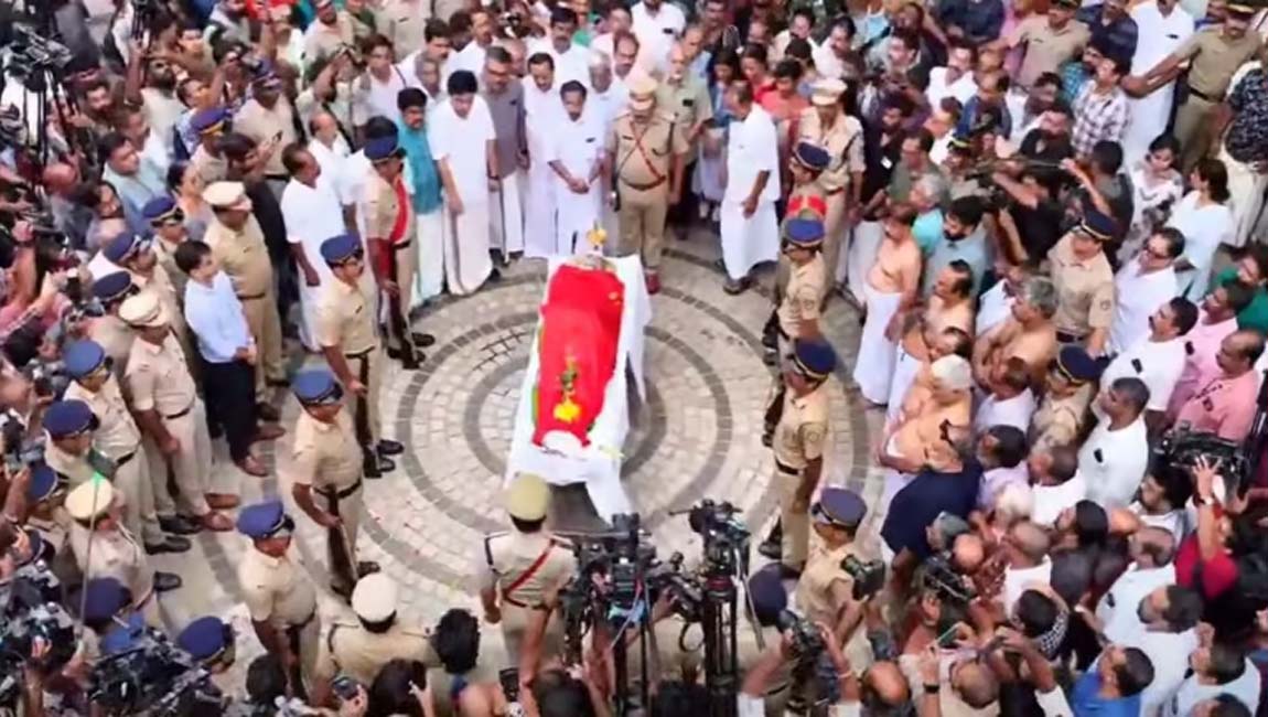 എംടിക്ക് മലയാളത്തിന്റെ അന്ത്യയാത്രാമൊഴി