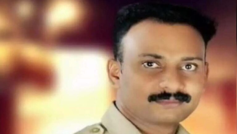 പുനലൂർ റെയിൽവേ പൊലീസ് ഉദ്യോഗസ്ഥൻ ആത്മഹത്യ ചെയ്തു