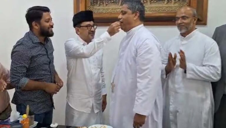 മുനമ്പം വിഷയം : മാര്‍ ജോസഫ് പാംപ്ലാനിയുമായി കൂടിക്കാഴ്ച നടത്തി സാദിഖലി ശിഹാബ് തങ്ങള്‍