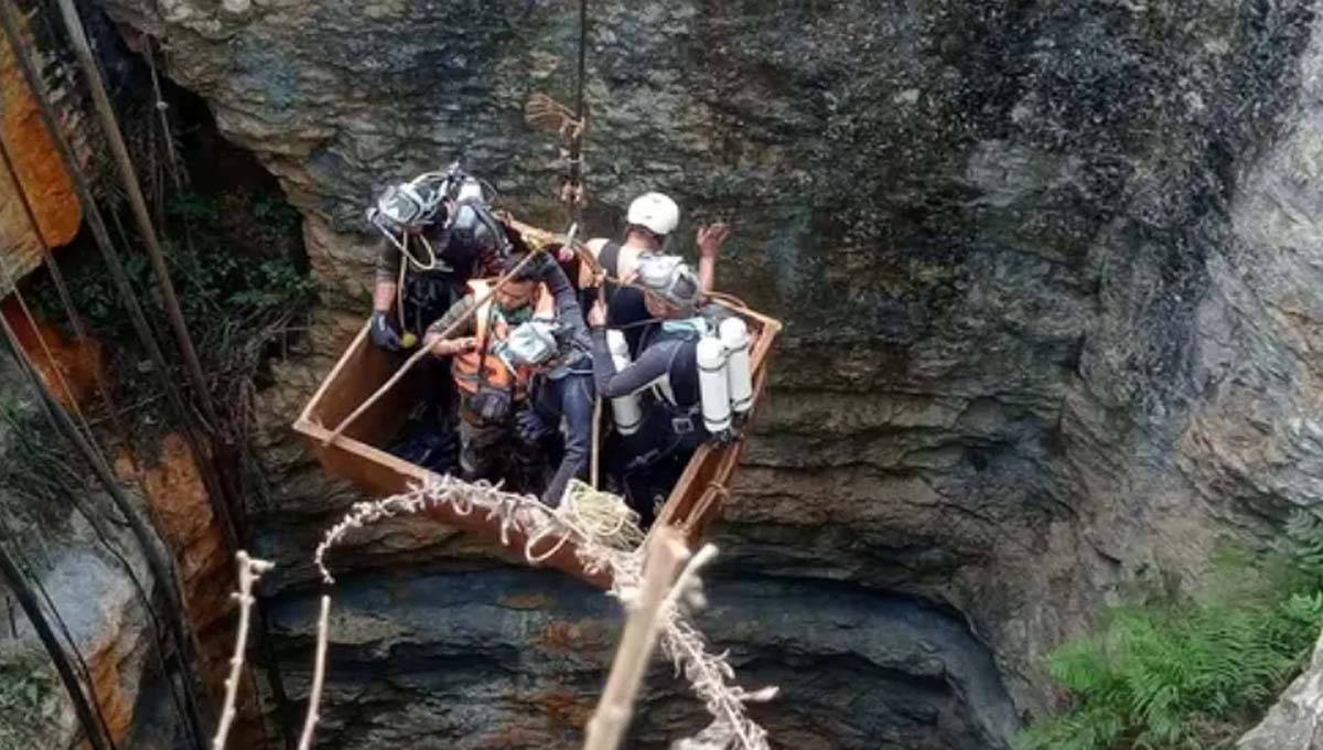 അസമിലെ കൽക്കരി ഖനി അപകടം : 3 തൊഴിലാളികളുടെ മൃതദേഹം കണ്ടെത്തി; രക്ഷാപ്രവർത്തനം പുരോഗമിക്കുന്നു