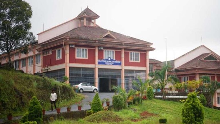 പൂ​ക്കോ​ട് വെ​റ്റി​ന​റി സ​ർ​വ​ക​ലാ​ശാ​ല​യി​ൽ ബോം​ബ് ഭീ​ഷ​ണി