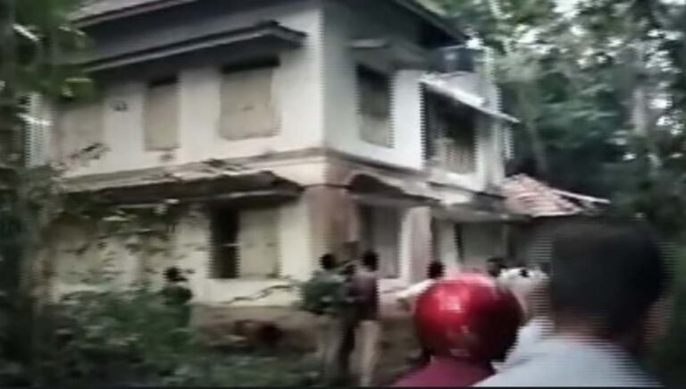 ചോറ്റാനിക്കരയില്‍ 20 വര്‍ഷമായി പൂട്ടിക്കിടന്ന വീട്ടിലെ ഫ്രിഡ്ജില്‍ തലയോട്ടിയും അസ്ഥികൂടവും