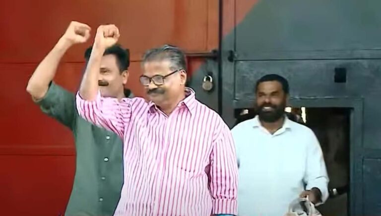 പെരിയ ഇരട്ടക്കൊല : നാല് പ്രതികള്‍ ജയില്‍ മോചിതരായി; സ്വീകരിച്ച് സിപിഐഎം നേതാക്കള്‍