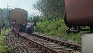 ഓടിക്കൊണ്ടിരിക്കെ ഗുരുവായൂര്‍ – മധുര എക്‌സ്പ്രസ്സിന്റെ ബോഗികള്‍ വേര്‍പ്പെട്ടു