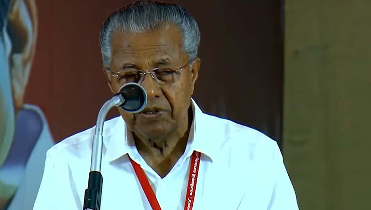 മലയോര ഹൈവെ ആദ്യ റീച്ച് ഉദ്ഘാടനം; ശശി തരൂരിനെ പുകഴ്ത്തി മുഖ്യമന്ത്രി