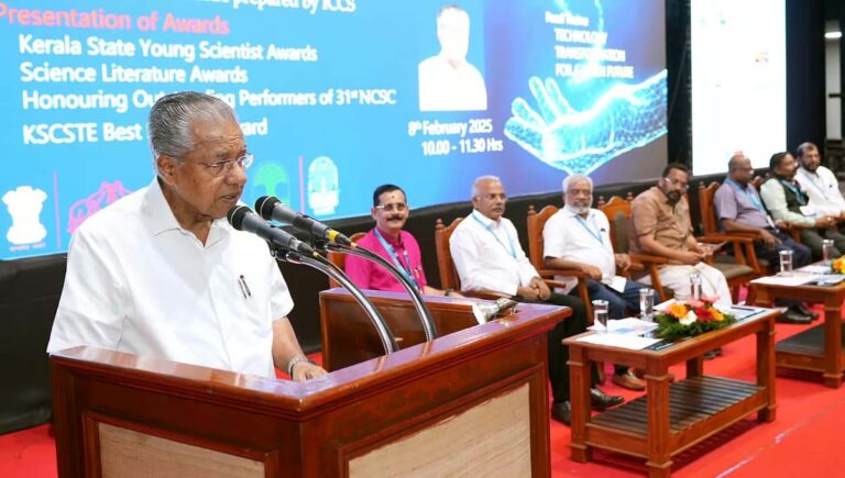 ‘അന്ധവിശ്വാസങ്ങളെ ശാസ്ത്രത്തിനുമേല്‍ പ്രതിഷ്ഠിക്കാനാണ് ശ്രമം, ചെറുത്ത് നില്‍പ്പ് അനിവാര്യം’ : മുഖ്യമന്ത്രി