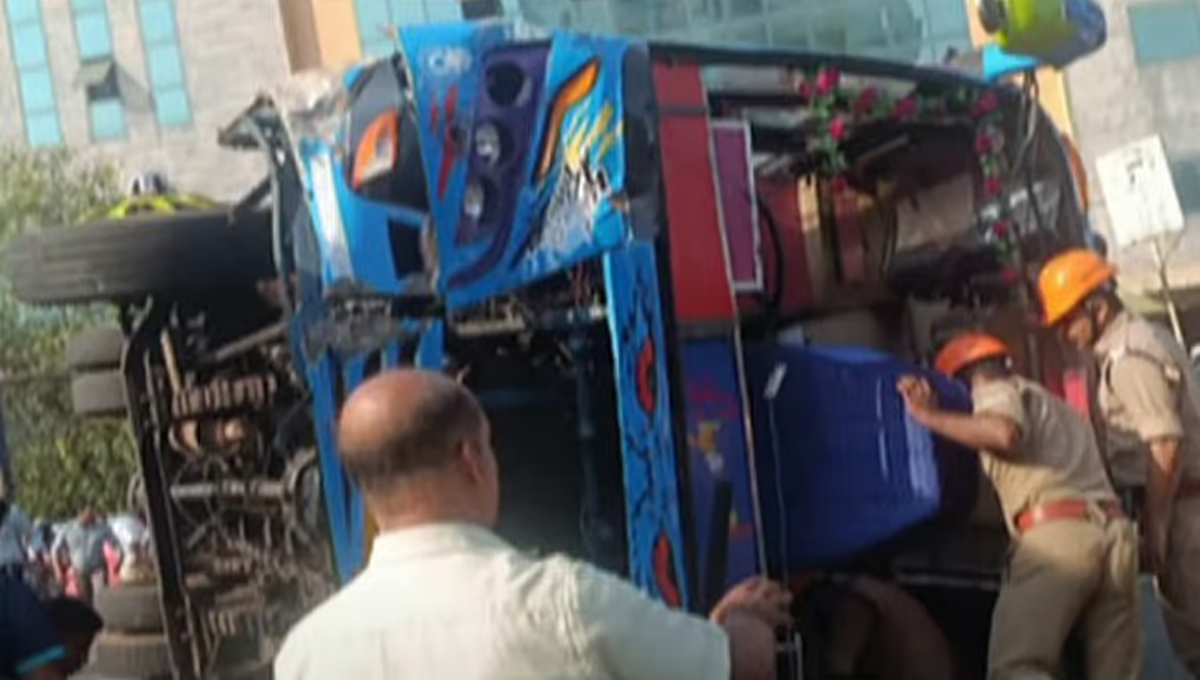 കോഴിക്കോട് നഗരത്തില്‍ ബസ് മറിഞ്ഞു; നിരവധി പേര്‍ക്ക് പരിക്ക്; രണ്ടുപേരുടെ നില ഗുരുതരം