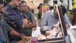 കൈക്കൂലി വാങ്ങുന്നതിനിടെ മലപ്പുറം തിരുവാലി വില്ലേജ് അസിസ്റ്റന്റ് വിജിലന്‍സ് പിടിയില്‍