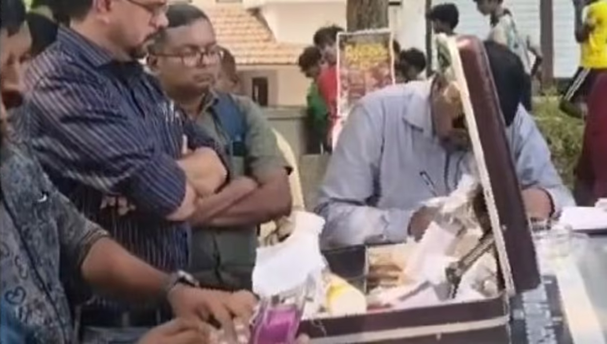 കൈക്കൂലി വാങ്ങുന്നതിനിടെ മലപ്പുറം തിരുവാലി വില്ലേജ് അസിസ്റ്റന്റ് വിജിലന്‍സ് പിടിയില്‍